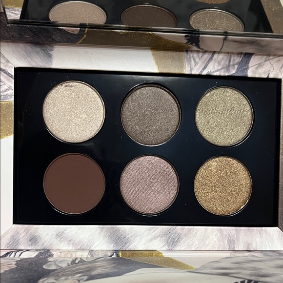 Pat McGrath Mothership Eyeshadow Palette - Picture 3 of 3